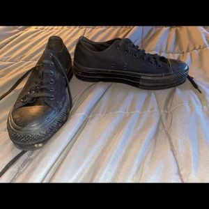 Platform chuck Taylor’s size 9